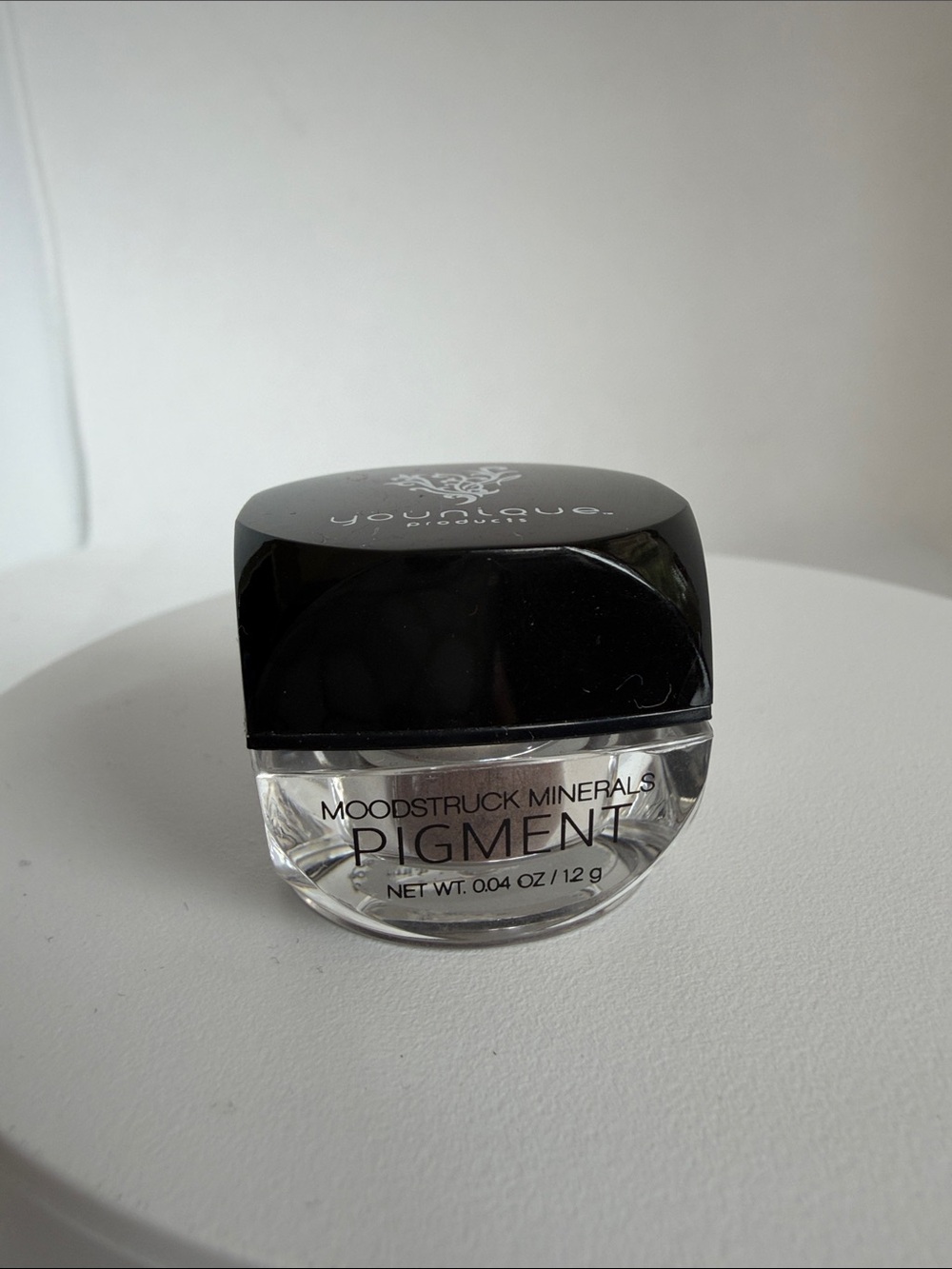 Younique Moodstruck Minerals Loose Pigment- INFATUATED
